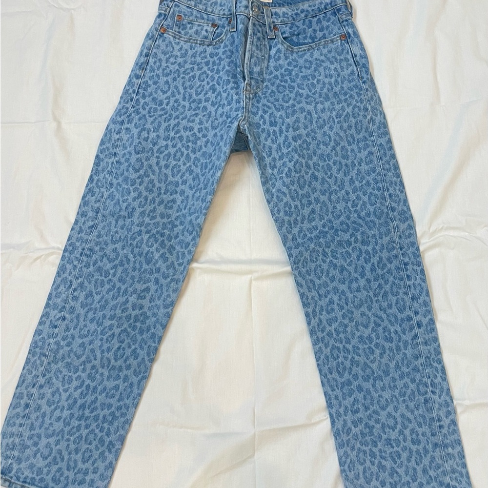 Levi’s Cheetah Print Jeans- size 27